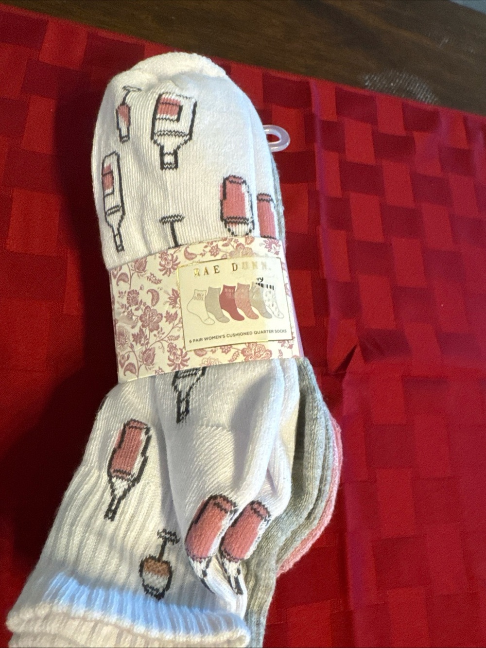 Rae Dunn Women's Pink wine Quarter Socks - 6 Pack